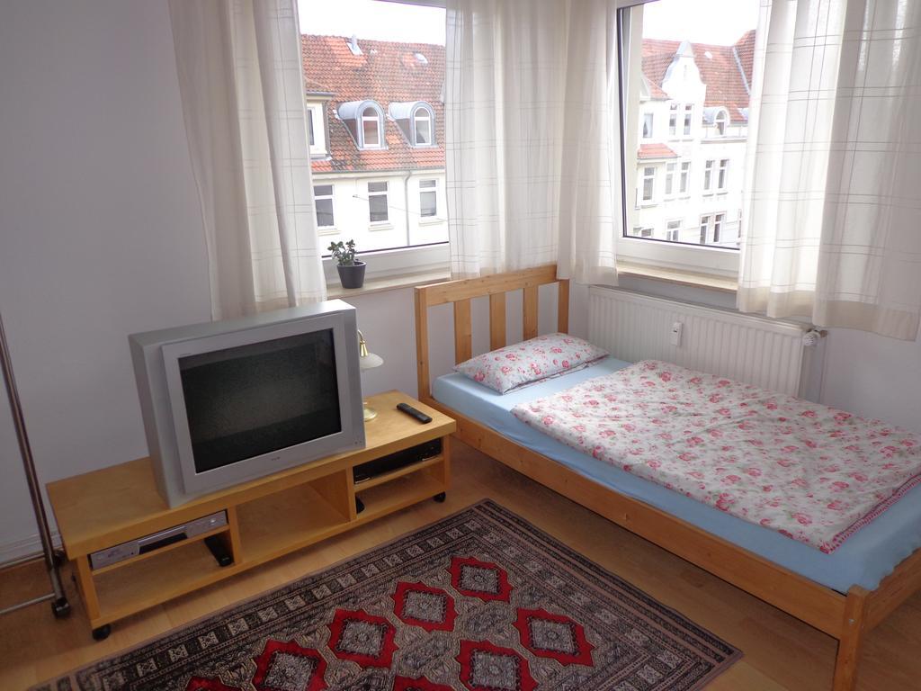 Apartments Naehe Messe - Room Agency Hanóver Habitación foto